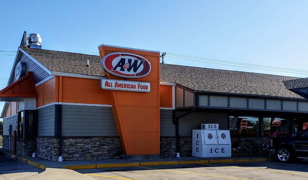 A&W Restaurant - Fenton - 3011 W Thompson Rd